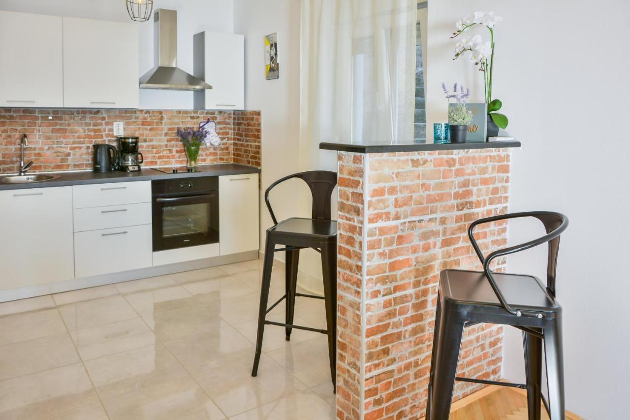 Apartmani Krijesnica Сень Екстер'єр фото